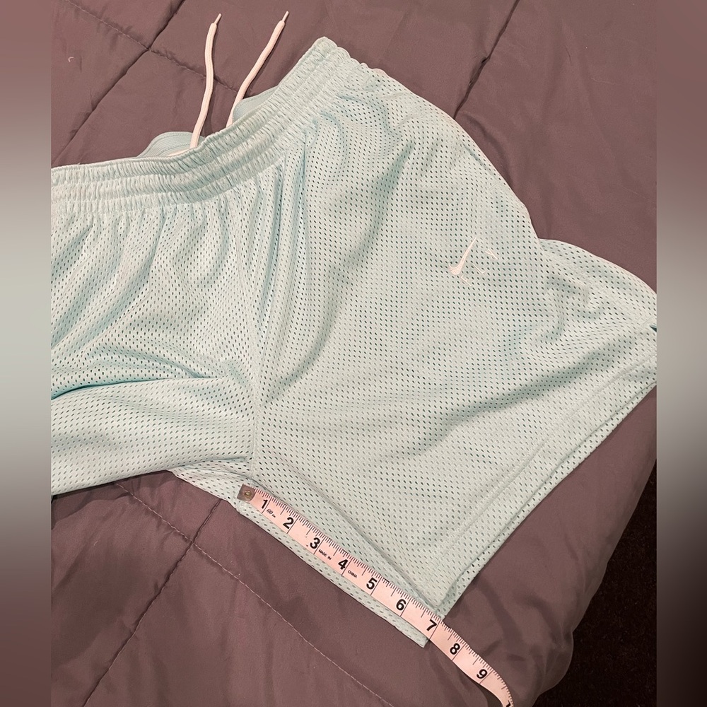 Nike Women’s Dri-FIT Swoosh Fly Basketball Shorts - Picture 11 of 11